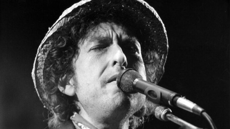 Unas líneas para Bob Dylan: El nobel de la verdad
