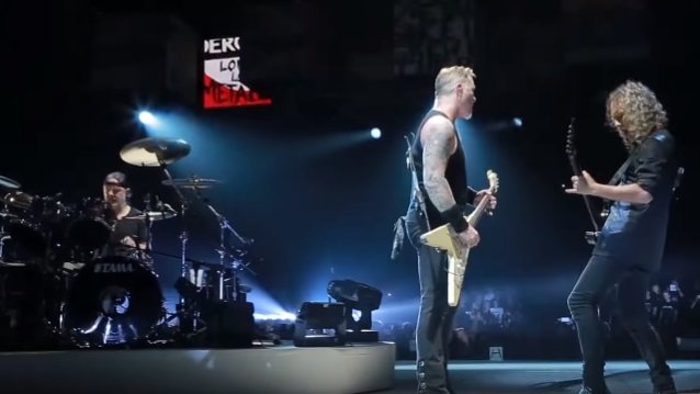 “Spit Out The Bone”: Metallica como en los viejos tiempos